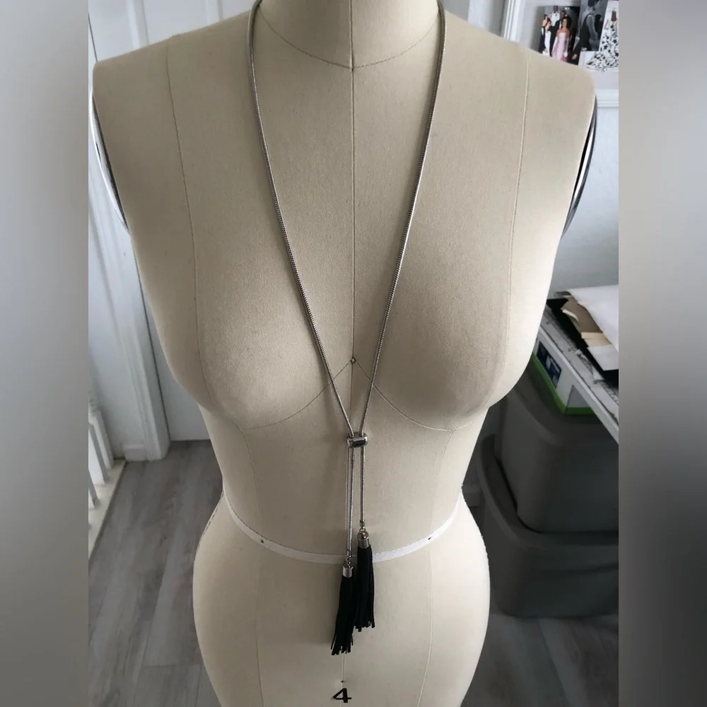 White House Black market long tassel necklace. - Picture 3 of 6